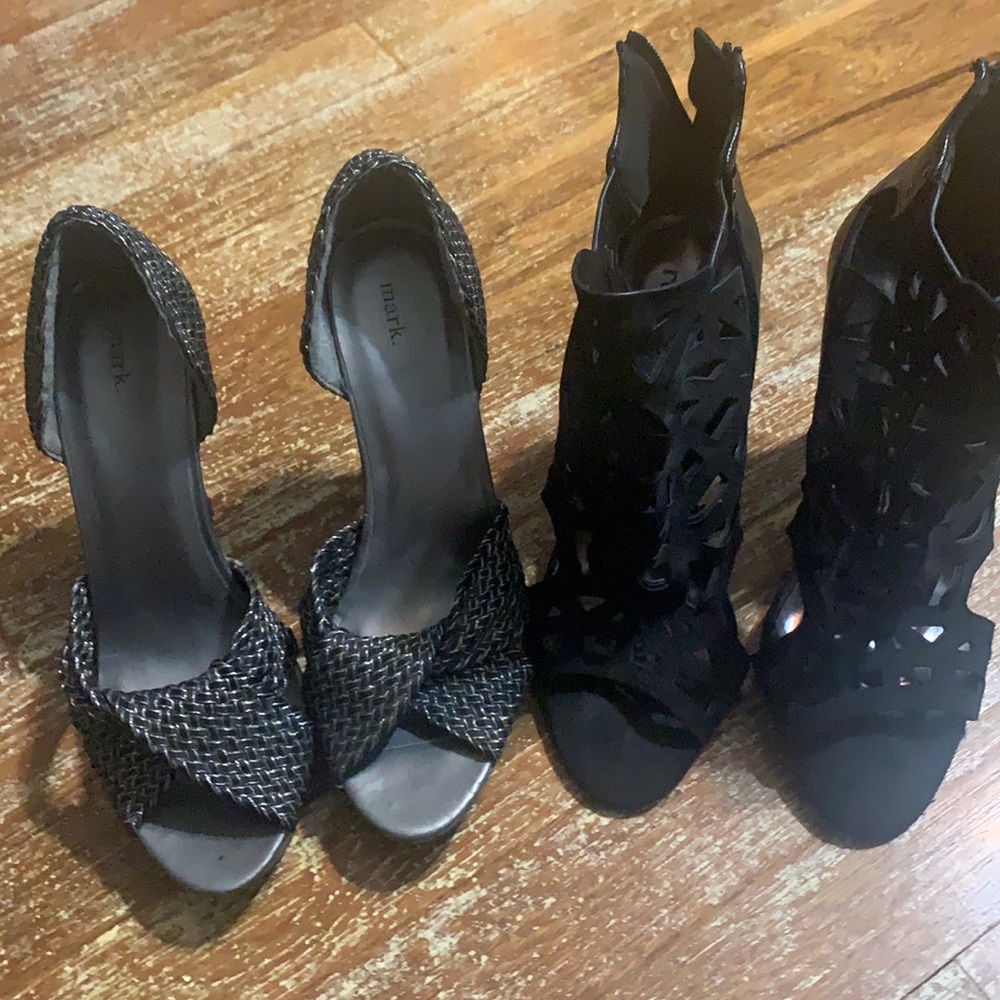 2pr of dress heels.